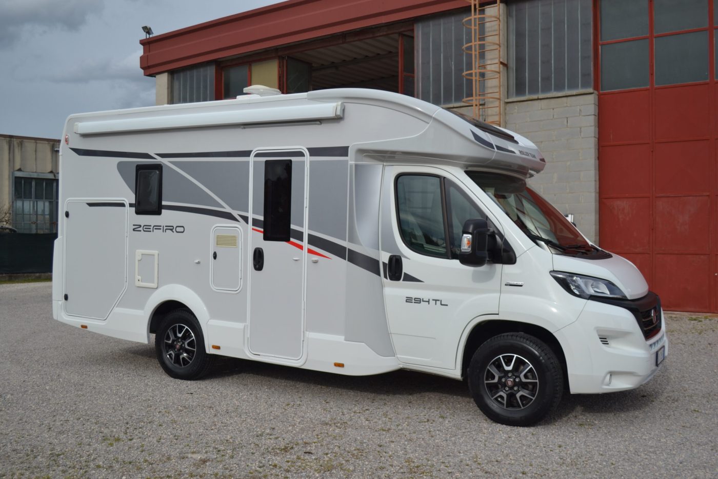 ROLLER TEAM ZEFIRO 294 TL – Nobil Camper