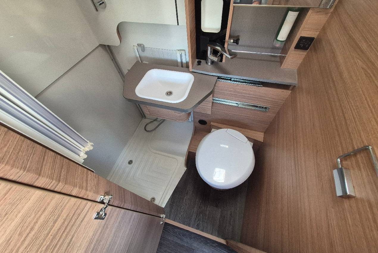 Camper Semintegrale Weinsberg X-Cursion van 500 MQ ed. Pepper Nuovo - foto 11