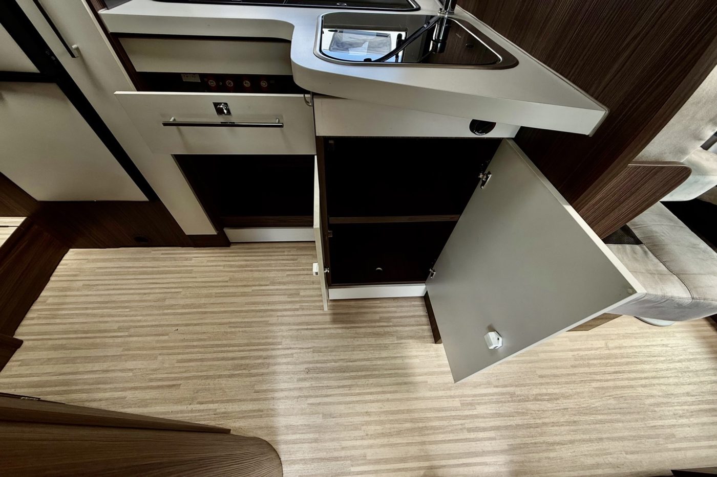 Benimar Tessoro 442 - Arno Caravan - foto 9