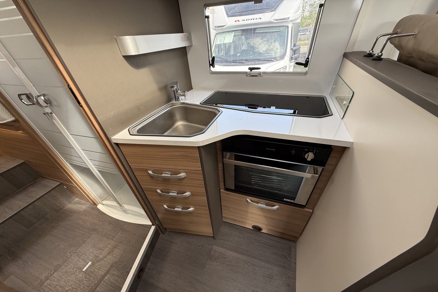 Adria Matrix Plus 670 SL - Arno Caravan - foto 9