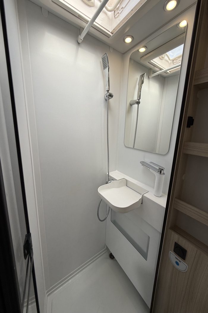 Sun Living Confort A 75 DP BY ADRIA - Arno Caravan - foto 20
