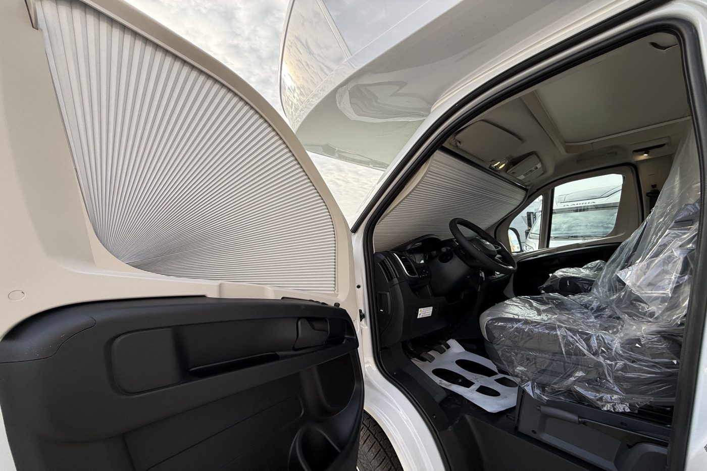 Sun Living Confort A 75 DP BY ADRIA - Arno Caravan - foto 25