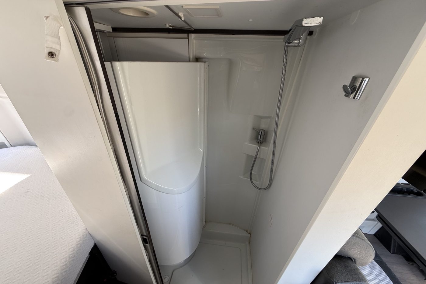 Adria Twin 600SPB Supreme - Arno Caravan - foto 16