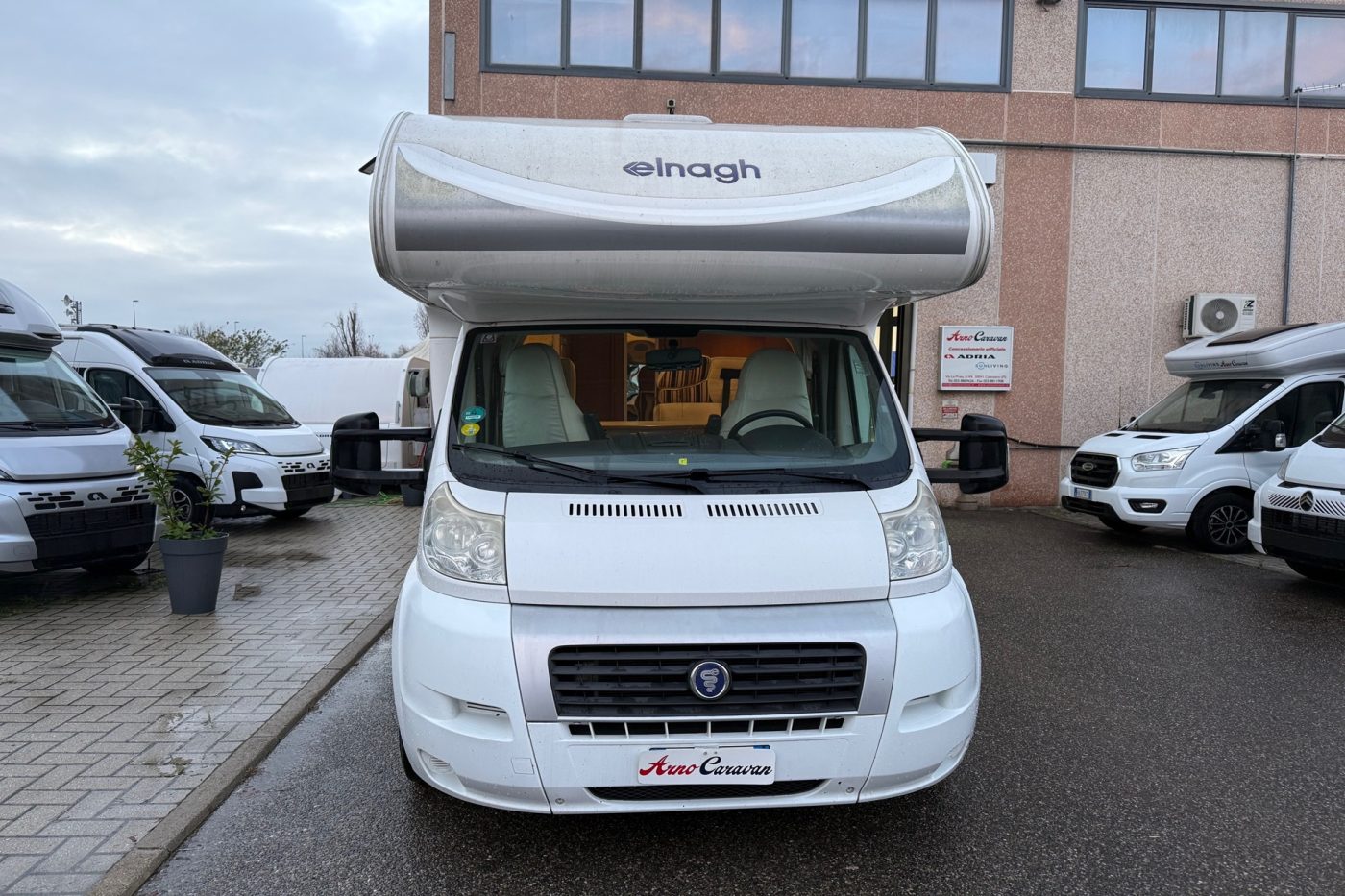 Elnagh Duke 55 - Arno Caravan