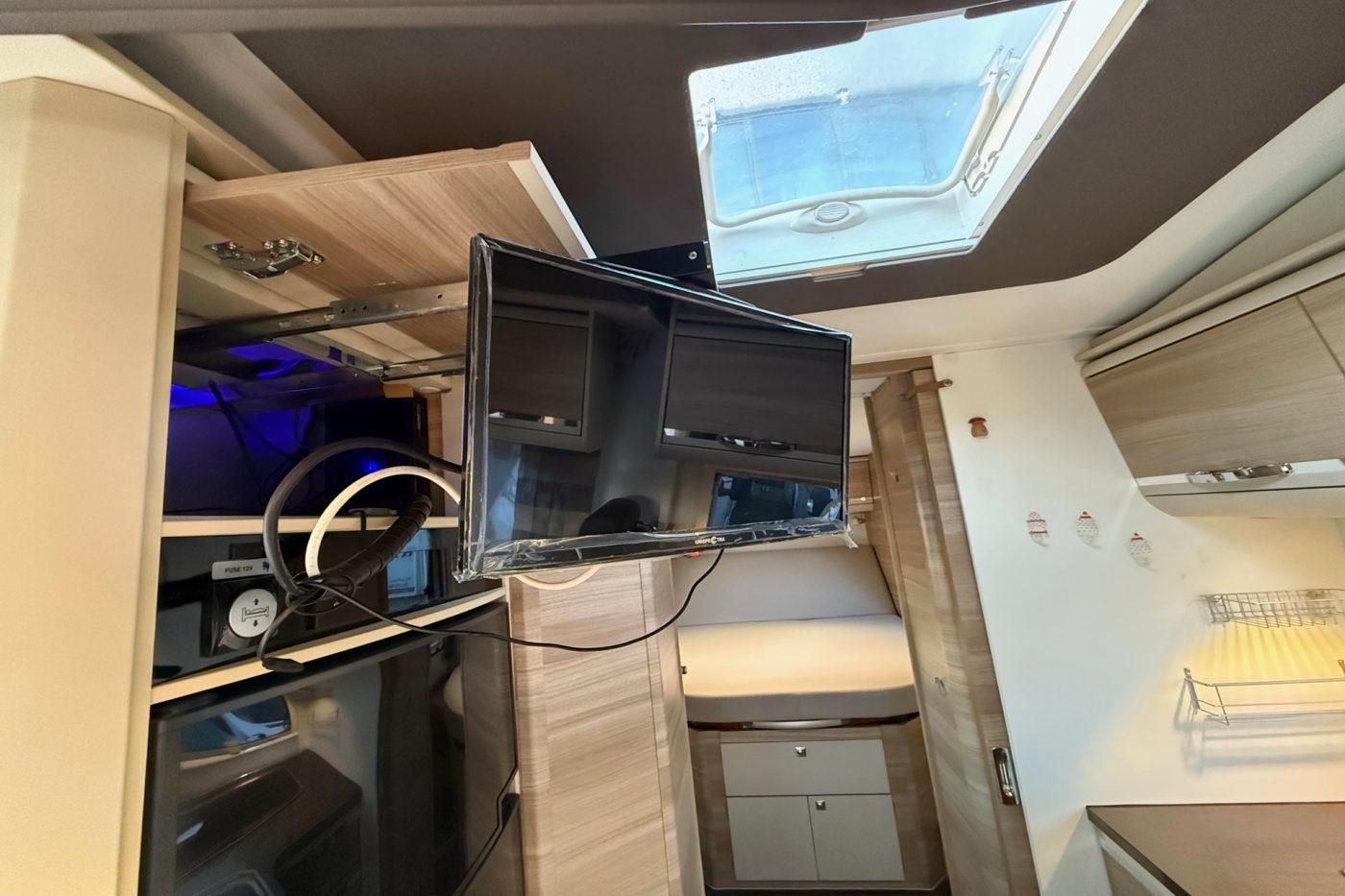 Adria Matrix axess 670 SC - Arno Caravan - foto 13