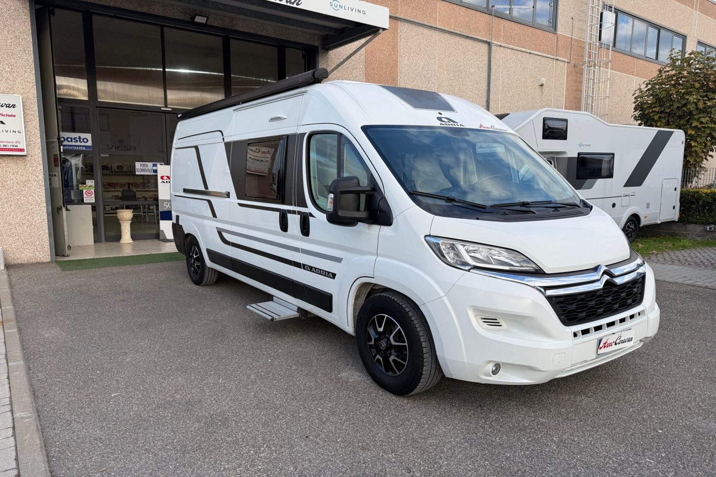 Adria Twin 600 SPB Family - Arno Caravan
