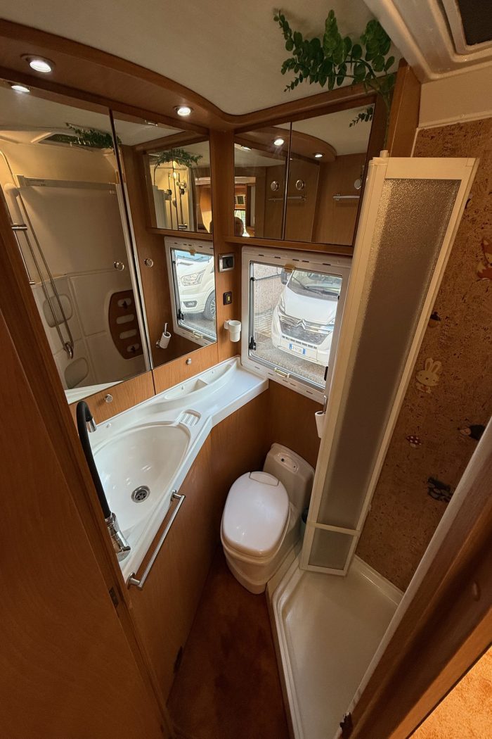 Laika Motorhom Ecovip H 680 - Arno Caravan - foto 15