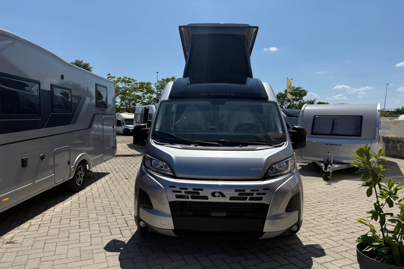 ADRIA TWIN SPORTS SGX 60° - Arno Caravan