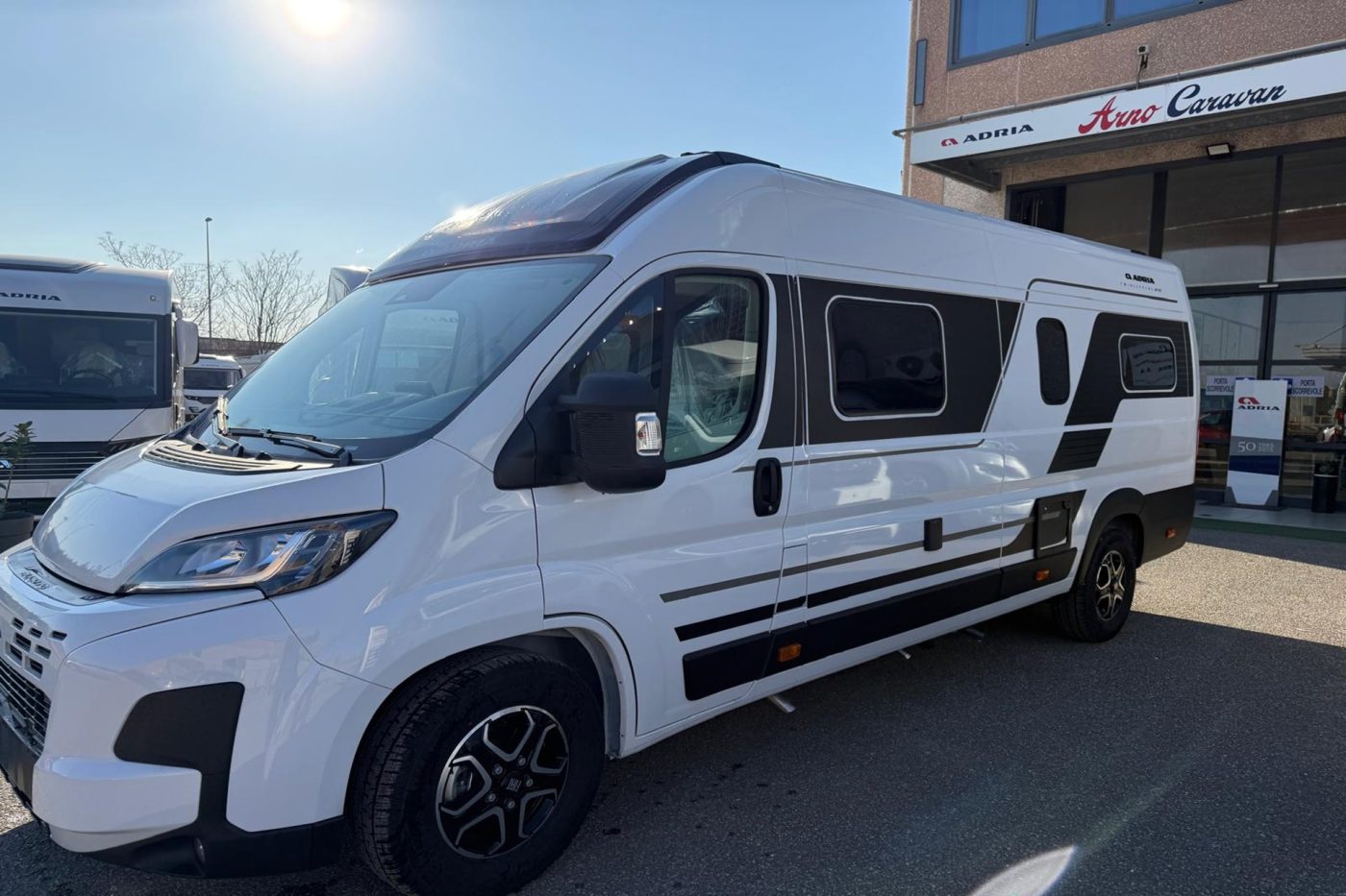 TWIN SUPREME 640 SGX 2025 - Arno Caravan