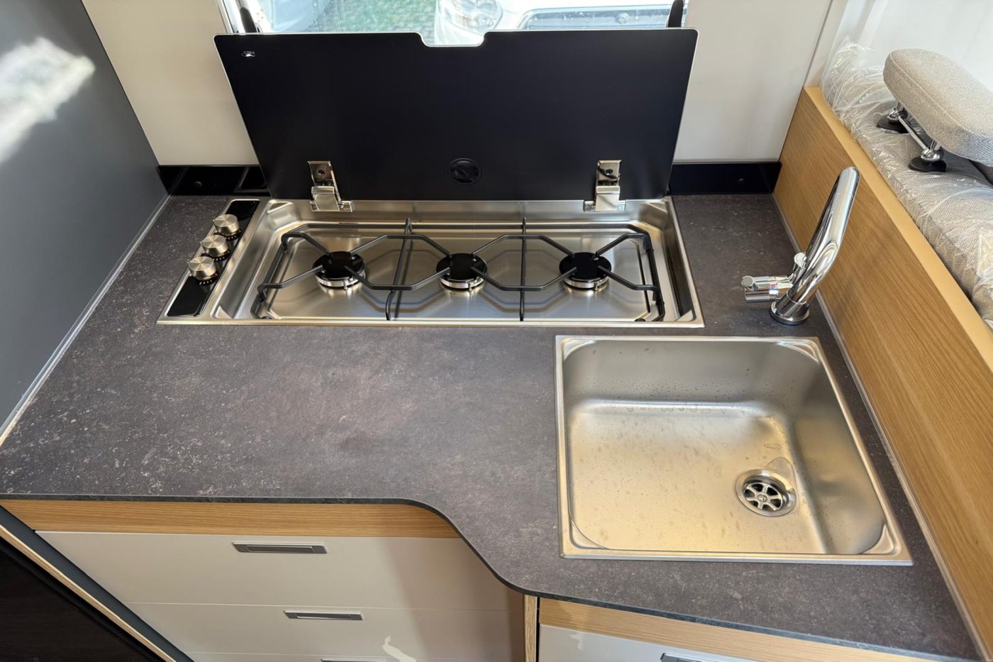 ADRIA CORAL XL 660 SL 2024 - Arno Caravan - foto 14