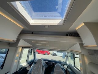 ADRIA SONIC PLUS 700SL 180CV CAMBIO AUTOMATICO - Arno Caravan - foto 11