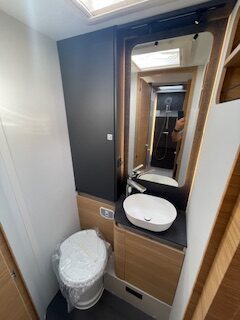 ADRIA SONIC PLUS 700SL 180CV CAMBIO AUTOMATICO - Arno Caravan - foto 27