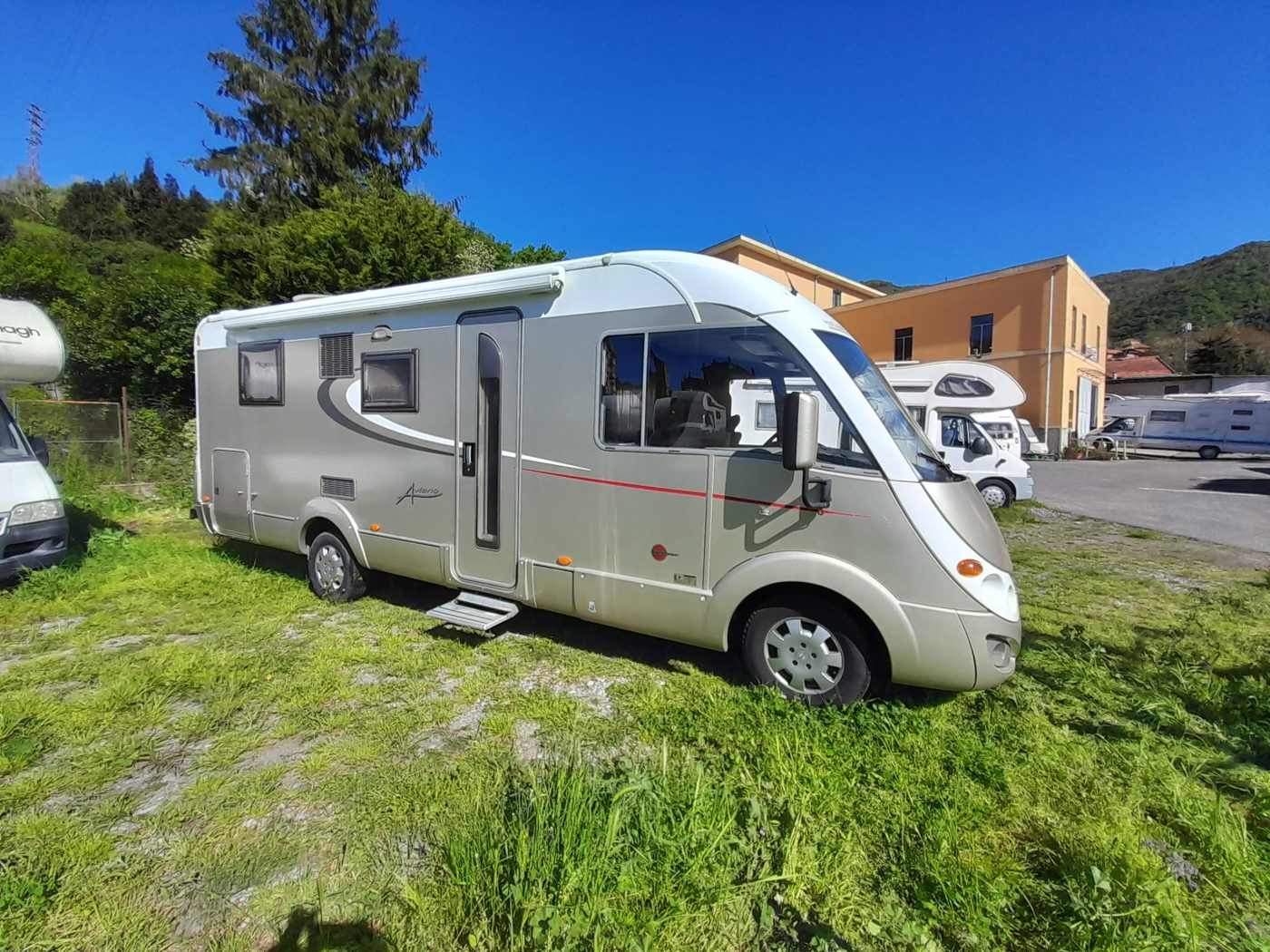 BURSTNER AVIANO 715