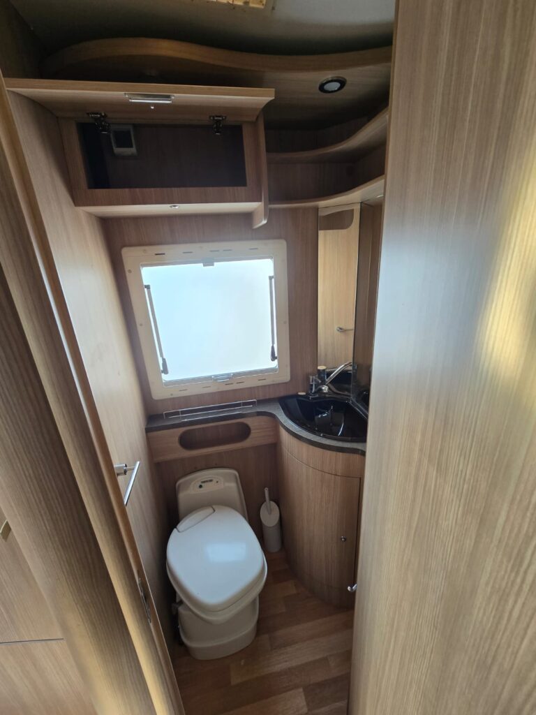 ELNAGH DUKE 54 - foto 15