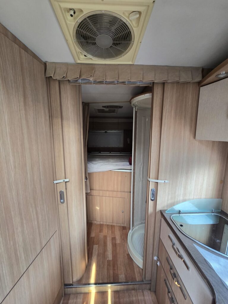 ELNAGH DUKE 54 - foto 17