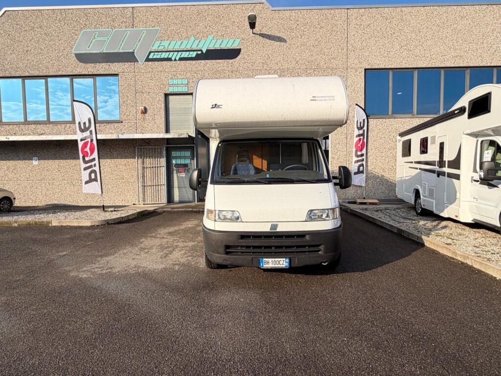 CAMPER MANSARDATO MC LOUIS 431 CON DOPPIA DINETTE