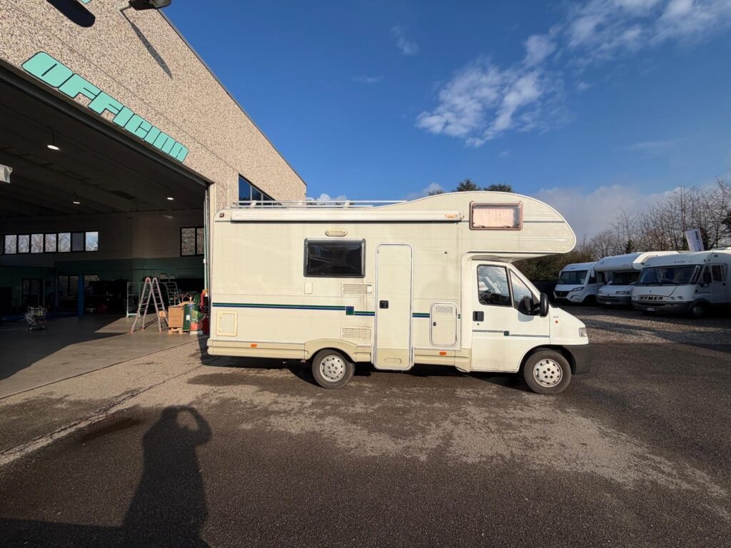 CAMPER MANSARDATO MC LOUIS 431 CON DOPPIA DINETTE - foto 7