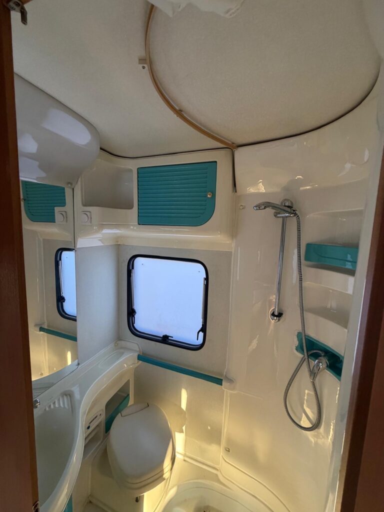 CAMPER MANSARDATO MC LOUIS 431 CON DOPPIA DINETTE - foto 13
