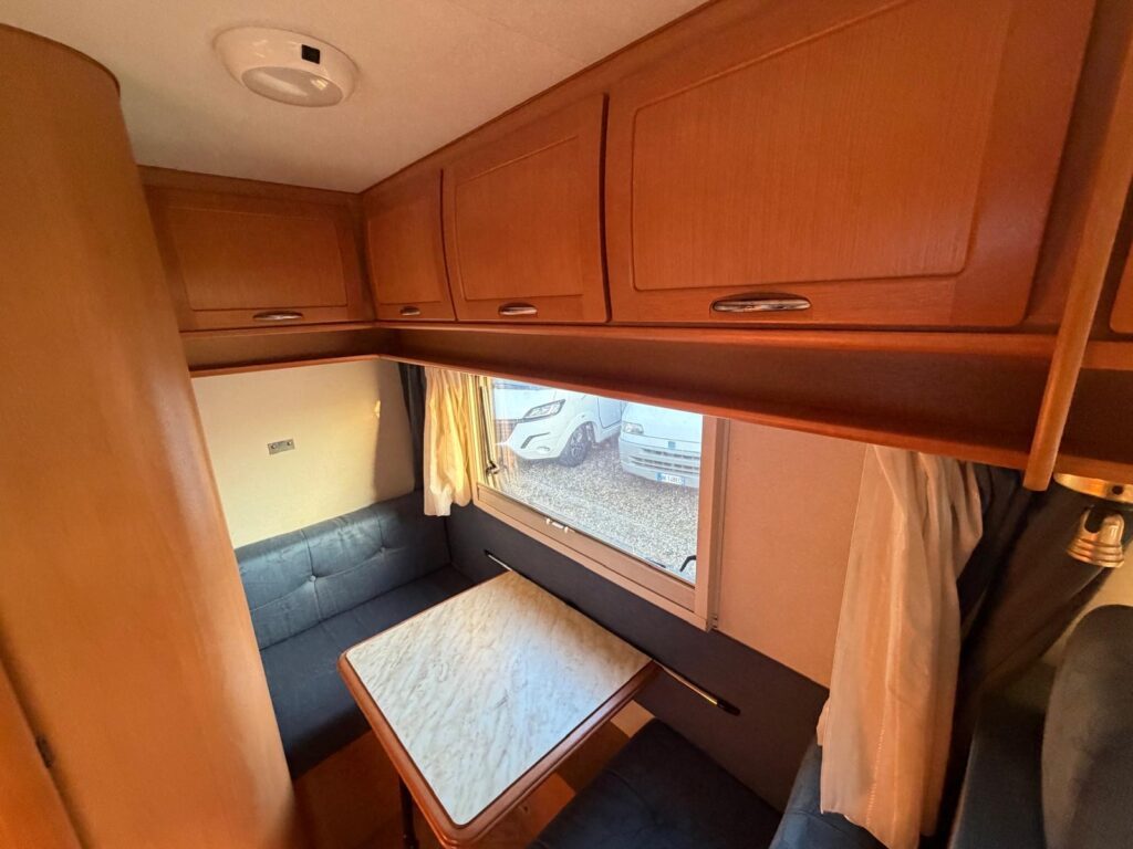 CAMPER MANSARDATO MC LOUIS 431 CON DOPPIA DINETTE - foto 14