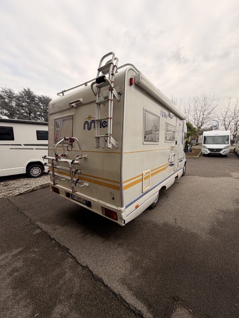 CAMPER SEMINTEGRALE MILLER CON LETTO ALLA FRANCESE - foto 6