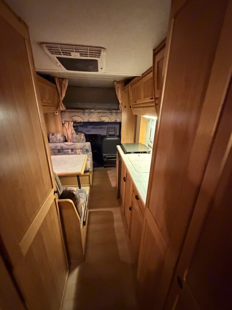 CAMPER MANSARDATO HYMER CON DOPPIA DINETTE - foto 11
