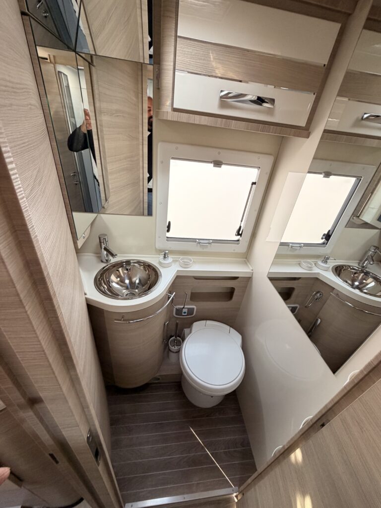 MOTORHOME MOBILVETTA K-YACHT 86 TEKNOLINE CON LETTI GEMELLI - foto 12