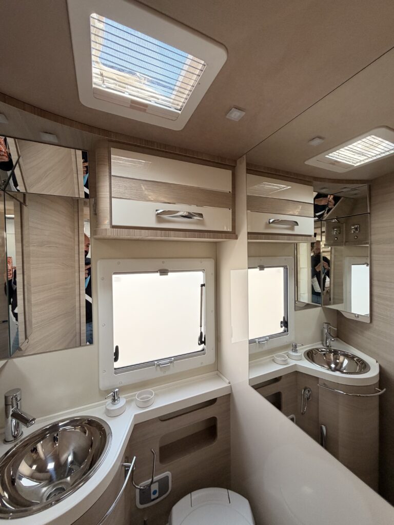 MOTORHOME MOBILVETTA K-YACHT 86 TEKNOLINE CON LETTI GEMELLI - foto 14