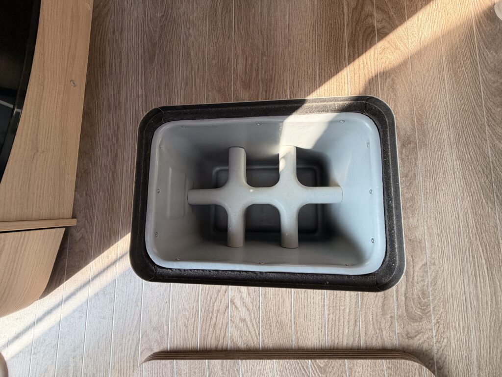 MOTORHOME MOBILVETTA K-YACHT 86 TEKNOLINE CON LETTI GEMELLI - foto 15