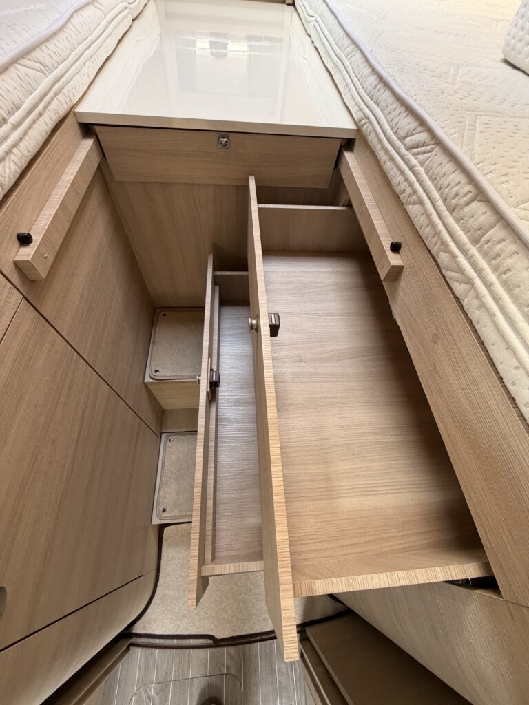 MOTORHOME MOBILVETTA K-YACHT 86 TEKNOLINE CON LETTI GEMELLI - foto 17