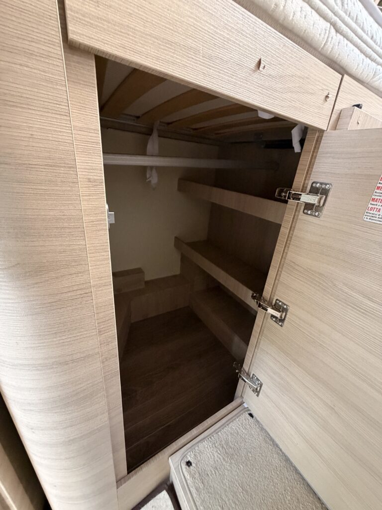 MOTORHOME MOBILVETTA K-YACHT 86 TEKNOLINE CON LETTI GEMELLI - foto 18