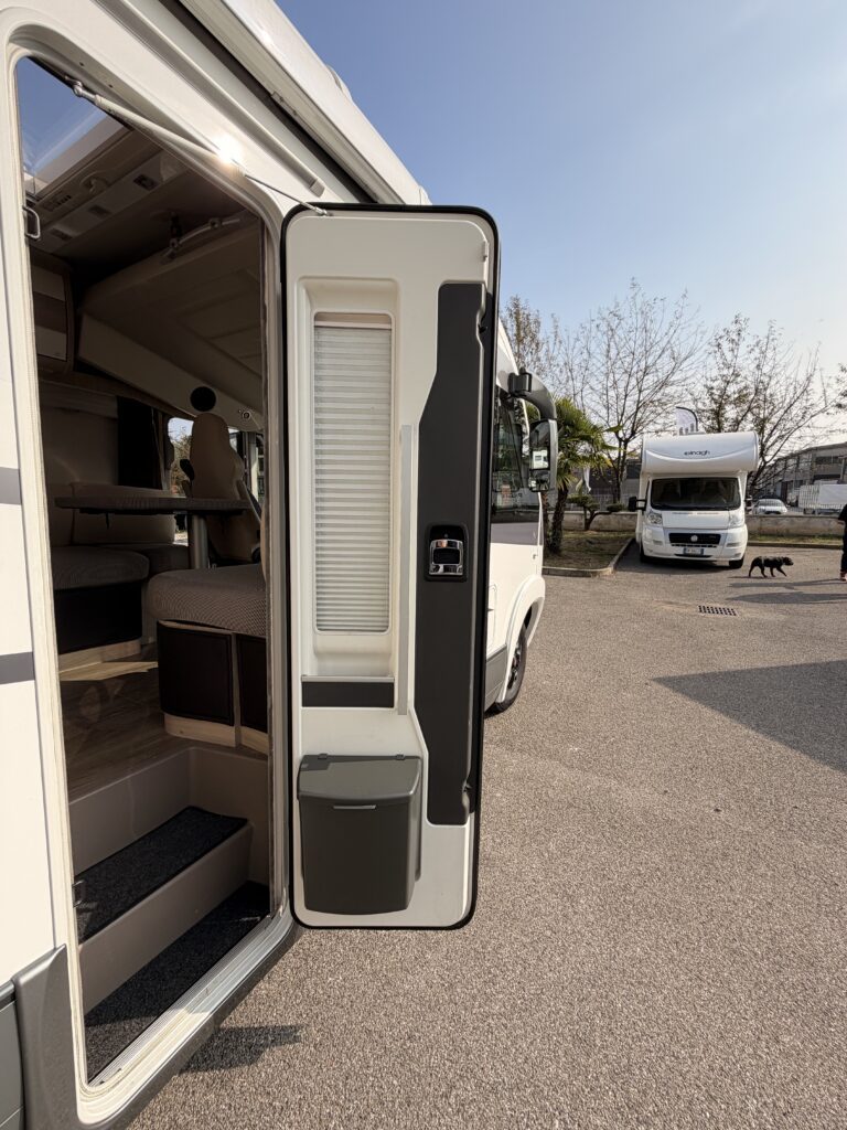 MOTORHOME MOBILVETTA K-YACHT 86 TEKNOLINE CON LETTI GEMELLI - foto 19
