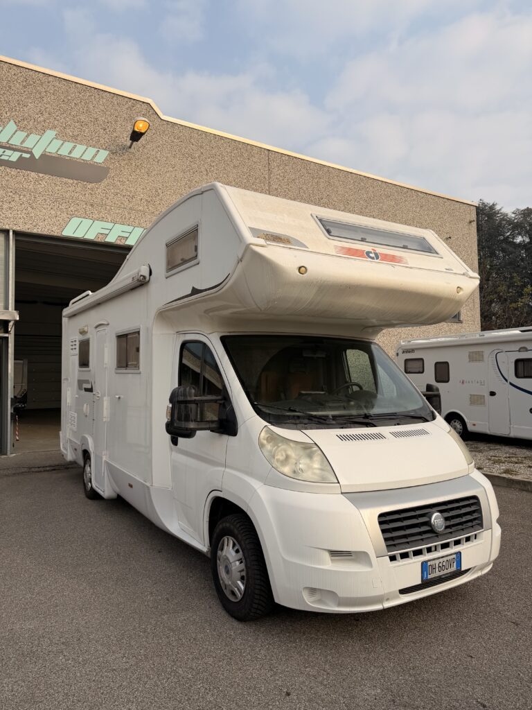 CARAVAN INTERNATIONAL RIVIERA GT
