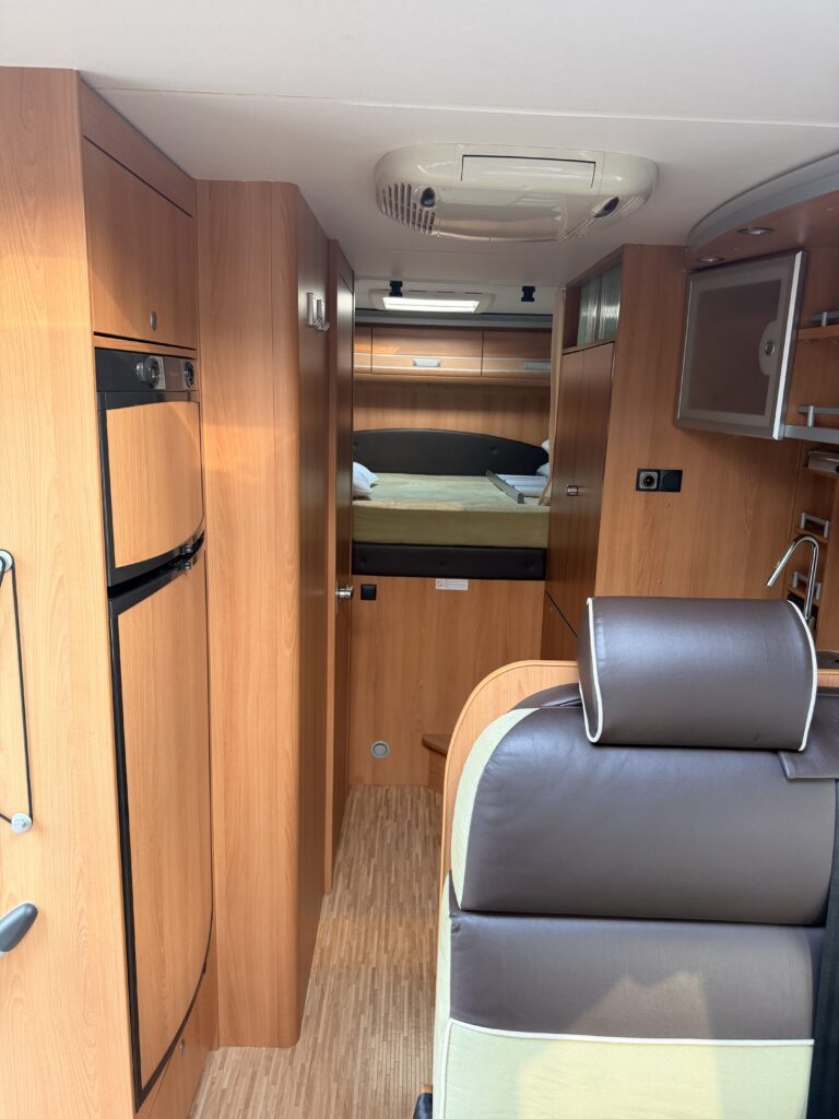 DETHLEFFS I 6571 ADAVANCE INTEGRAL CON LETTO TRASVERSALE - foto 7