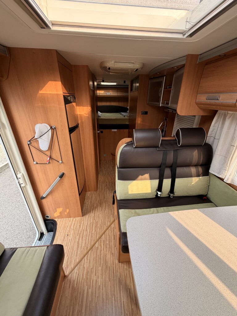 DETHLEFFS I 6571 ADAVANCE INTEGRAL CON LETTO TRASVERSALE - foto 9
