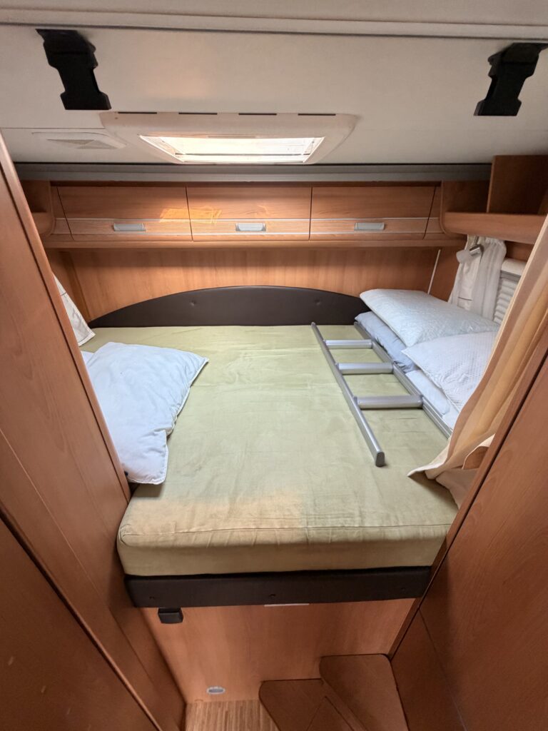 DETHLEFFS I 6571 ADAVANCE INTEGRAL CON LETTO TRASVERSALE - foto 12