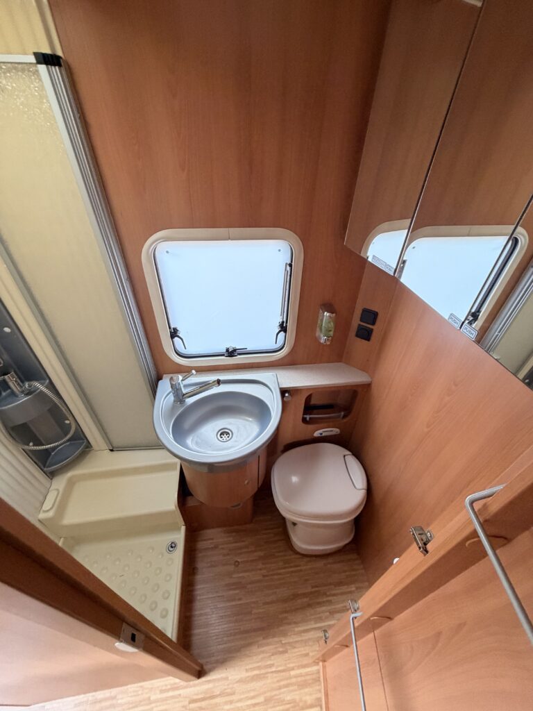 DETHLEFFS I 6571 ADAVANCE INTEGRAL CON LETTO TRASVERSALE - foto 13