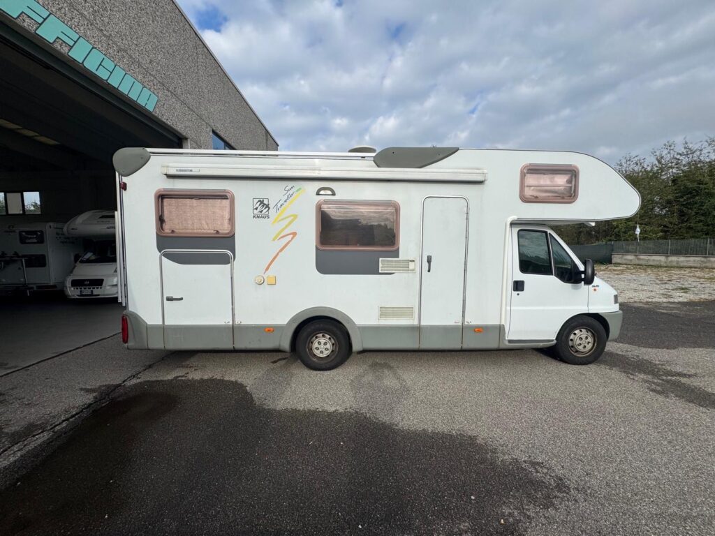 KNAUS SUNTRAVELLER