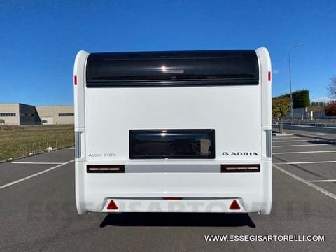 ADRIA ADORA 613 PK UNIPROPRIETARIO 7 POSTI VETRORESINA 1.750 KG 2024