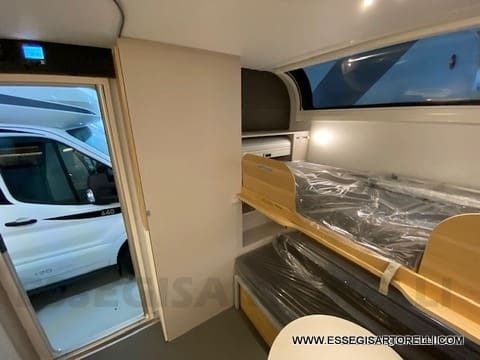 ADRIA ADORA 613 PK UNIPROPRIETARIO 7 POSTI VETRORESINA 1.750 KG 2024 - foto 7