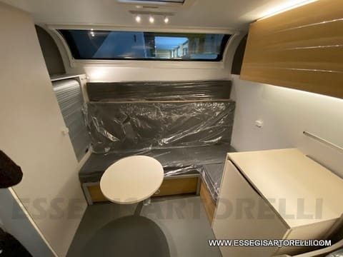 ADRIA ADORA 613 PK UNIPROPRIETARIO 7 POSTI VETRORESINA 1.750 KG 2024 - foto 19