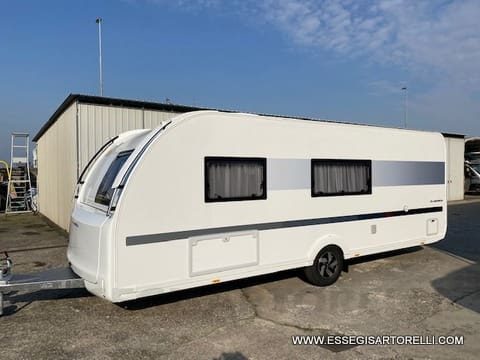 ADRIA ADORA 613 PK UNIPROPRIETARIO 7 POSTI VETRORESINA 1.750 KG 2024 - foto 22