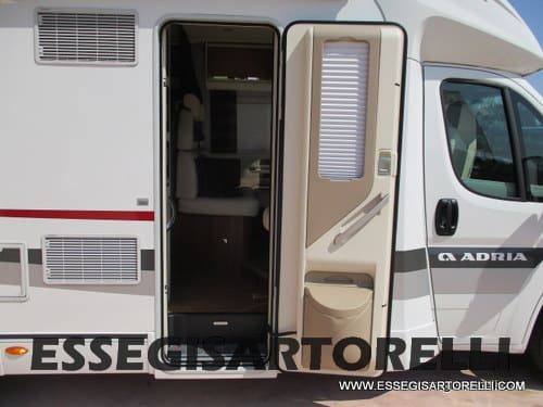 ADRIA MATRIX PLUS M 670 SP 180 CV POWER BASCULANTE MAXI GARAGE UNIPROPR. 2017 - foto 7