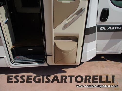 ADRIA MATRIX PLUS M 670 SP 180 CV POWER BASCULANTE MAXI GARAGE UNIPROPR. 2017 - foto 9