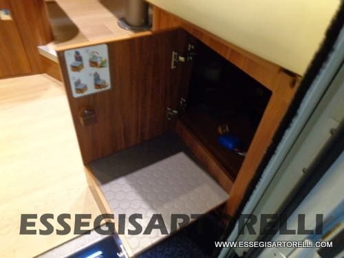 ADRIA MATRIX PLUS M 670 SP 180 CV POWER BASCULANTE MAXI GARAGE UNIPROPR. 2017 - foto 47