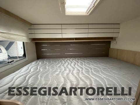 CHAUSSON TITANIUM 644 AUTOMATICO BASCULANTE E GARAGE 5 POSTI OMOLOGATI 12/2020 - foto 5