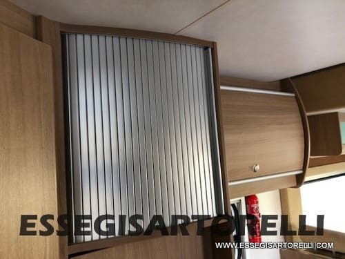 BURSTNER IXEO 666 SEMINTEGRALE BASCULANTE 2009 674 cm DOPPIO CLIMA - foto 10