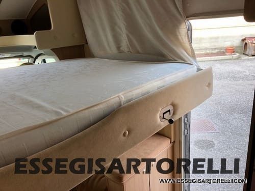 BURSTNER IXEO 666 SEMINTEGRALE BASCULANTE 2009 674 cm DOPPIO CLIMA - foto 11