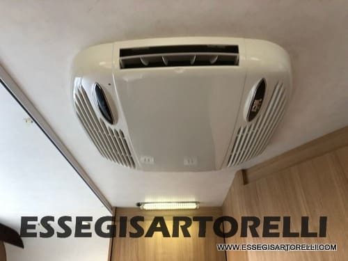BURSTNER IXEO 666 SEMINTEGRALE BASCULANTE 2009 674 cm DOPPIO CLIMA - foto 16