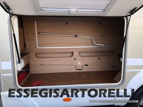 BURSTNER IXEO 666 SEMINTEGRALE BASCULANTE 2009 674 cm DOPPIO CLIMA - foto 29