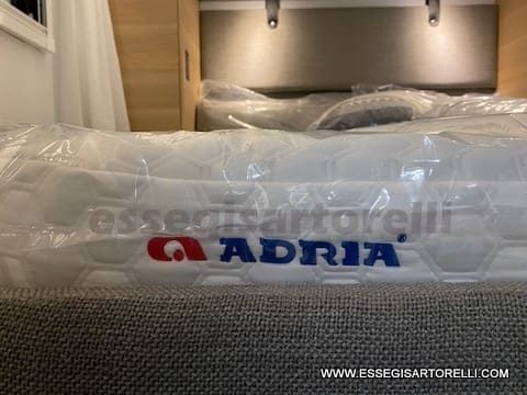 OCCASIONE: ADRIA NEW ASTELLA 704 HP 4 POSTI 01/2025 ALDE CLIMA MACH TENDALINO - foto 173